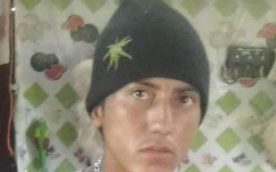 Hombre de 30 años de edad asesina a sus padres a punta de machetazos en