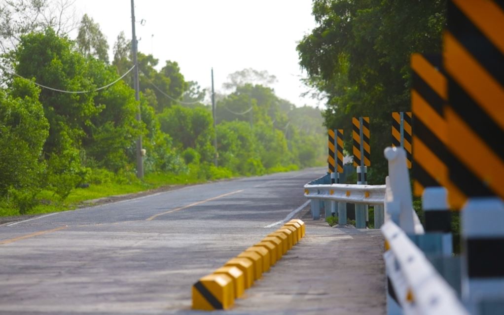 Carretera a la comarca Chacaraseca, en el municipio de León.